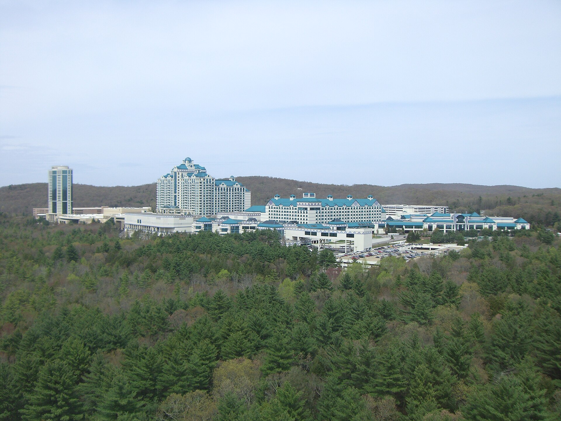 Foxwoods Resort Casino exterior representing the Foxwoods bingo world record jackpot