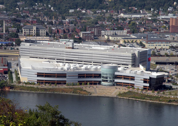 Rivers Casino exterior representing Rush Street online casino growth and BetRivers controls